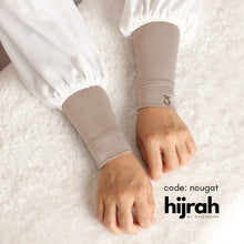 Load image into Gallery viewer, HIJRAH HANDSOCKS BY NYLEASCARF
