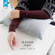 Load image into Gallery viewer, HANDSOCKS by Ilham Muslimah
