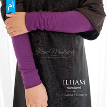 Load image into Gallery viewer, HANDSOCKS by Ilham Muslimah
