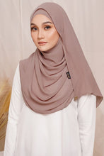 Load image into Gallery viewer, Sadia Shawl By Radiusite
