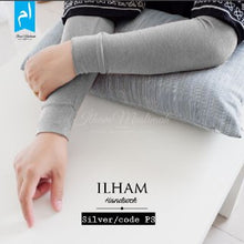 Load image into Gallery viewer, HANDSOCKS by Ilham Muslimah
