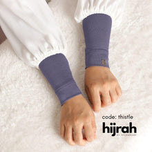 Load image into Gallery viewer, HIJRAH HANDSOCKS BY NYLEASCARF
